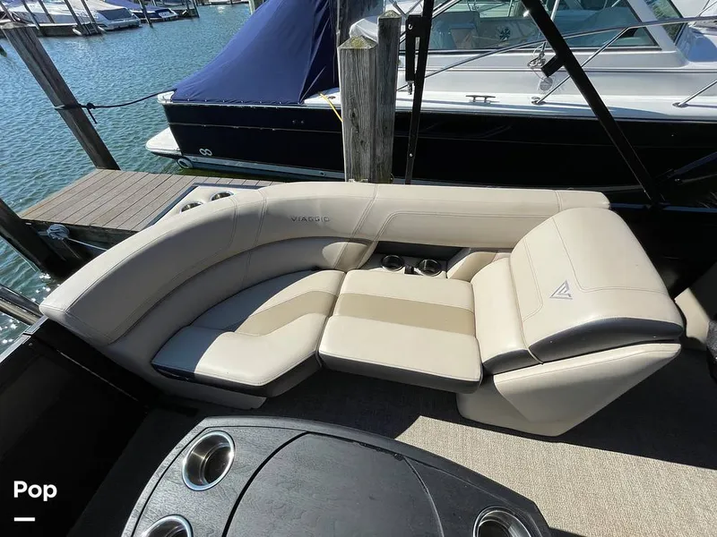 Slide: The Image of Viaggo 26U Diamante 2022 - 14544749