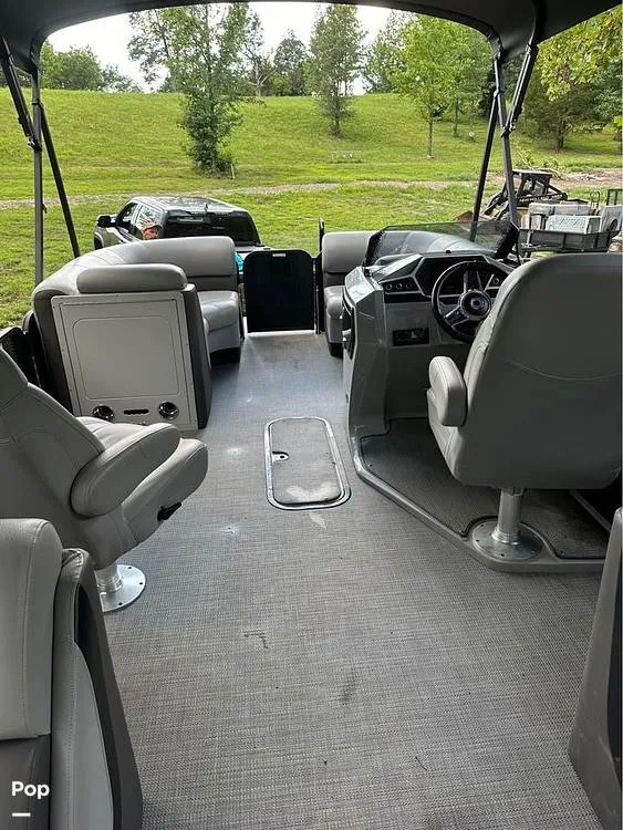 Slide: The Image of Manitou Oasis RF SHP 373 2022 - 14484543