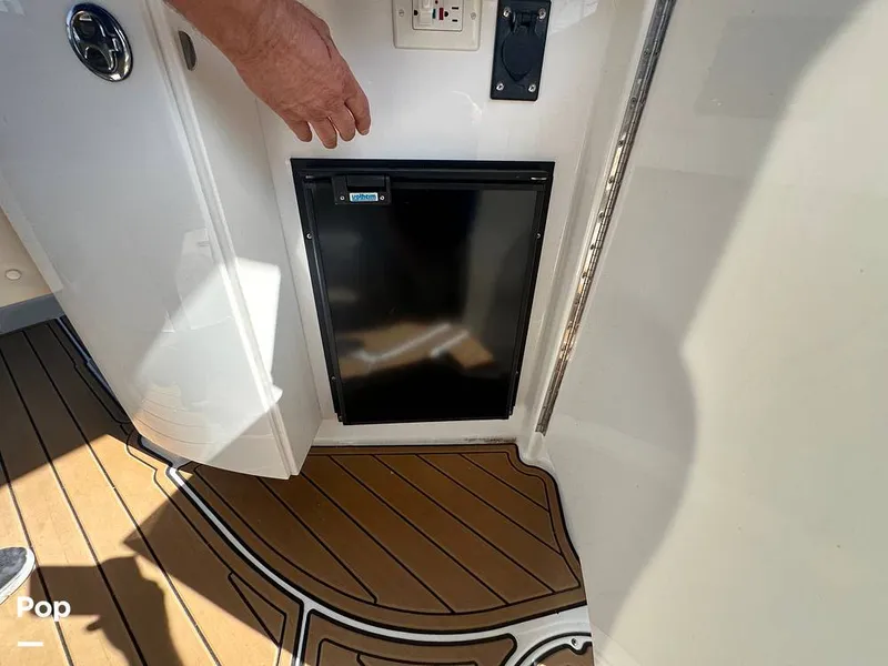 Slide: The Image of Cobalt 323 2010 - 14496521