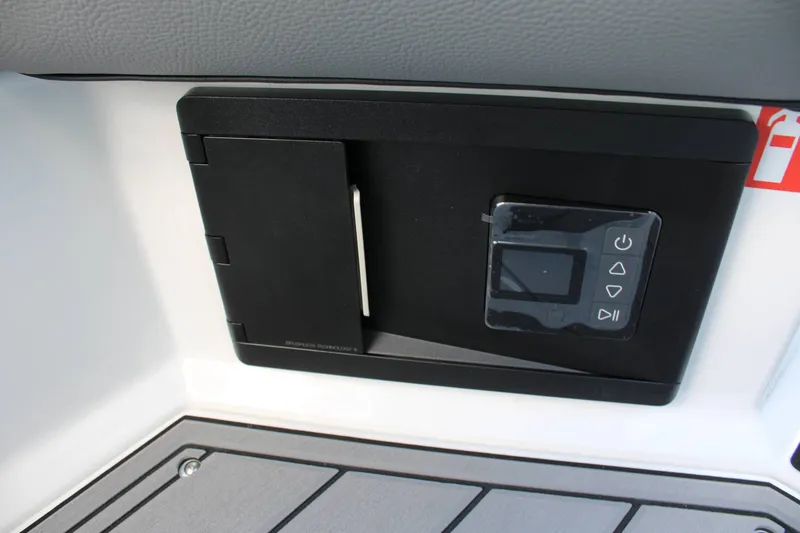 Slide: The Image of Nautique GS22 2026 - 14