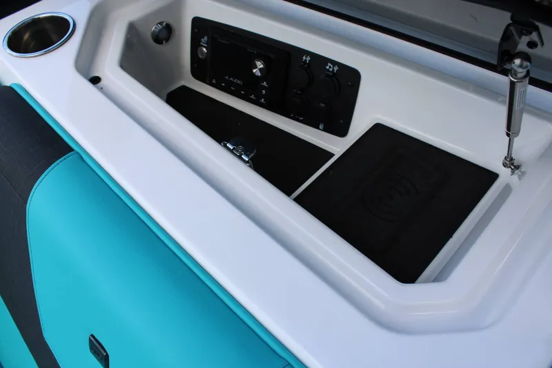 Slide: The Image of Nautique GS22 2026 - 18