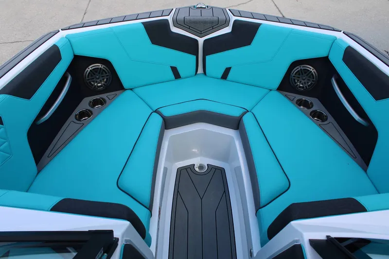 Slide: The Image of Nautique GS22 2026 - 4