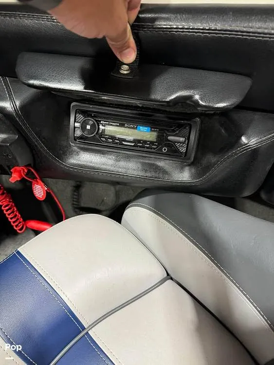 Slide: The Image of Malibu 23 LSV Wakesetter 2001 - 16120530