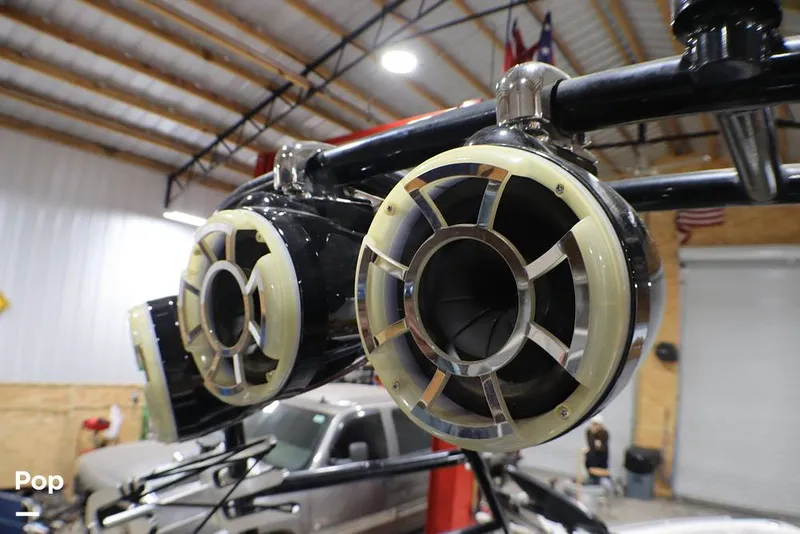 Slide: The Image of Malibu 23 LSV Wakesetter 2001 - 16171547