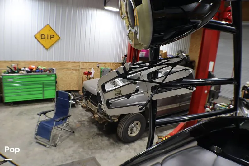 Slide: The Image of Malibu 23 LSV Wakesetter 2001 - 16171550