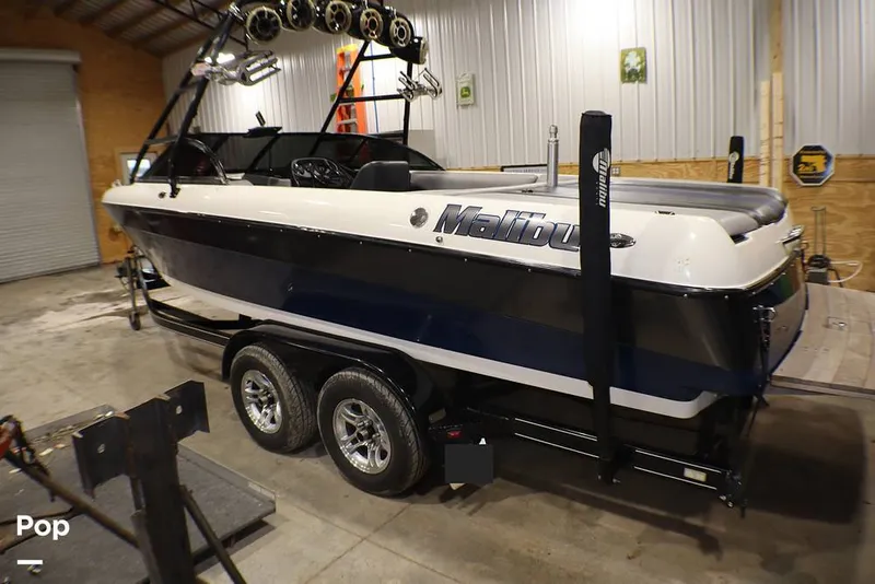 Slide: The Image of Malibu 23 LSV Wakesetter 2001 - 16172052