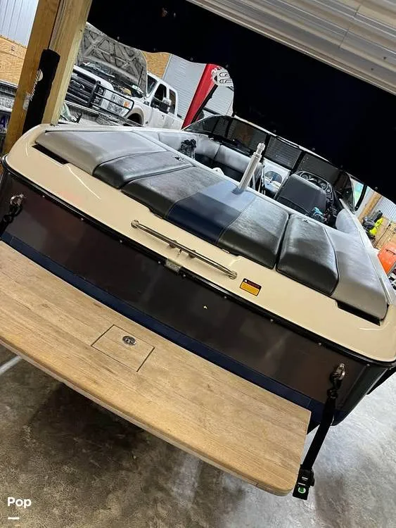 Slide: The Image of Malibu 23 LSV Wakesetter 2001 - 16120578