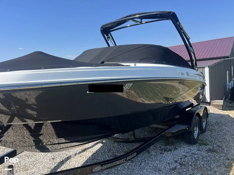 Slide: The Image of Monterey M22 2021 - 14676746