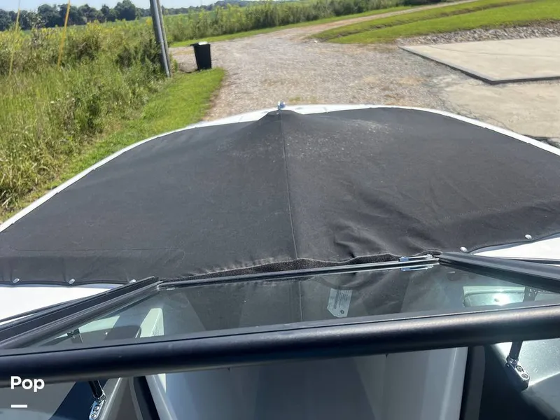 Slide: The Image of Monterey M22 2021 - 14676717