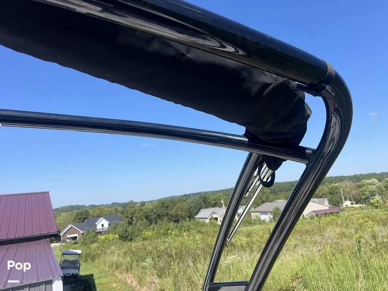 Slide: The Image of Monterey M22 2021 - 14676726