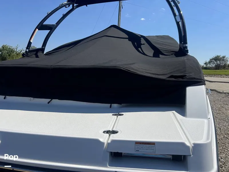 Slide: The Image of Monterey M22 2021 - 14676739