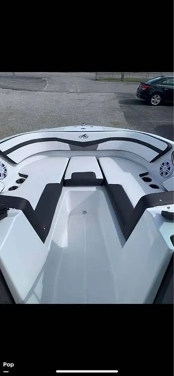 Slide: The Image of Monterey M22 2021 - 14551290