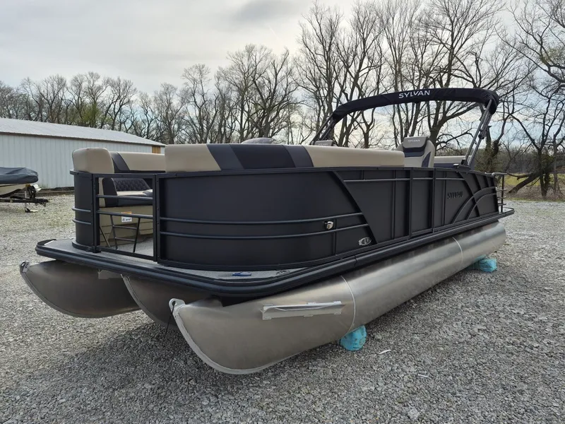 The Image of Sylvan L3-ULZ Tritoon Conversion Lounge 2026 - 0