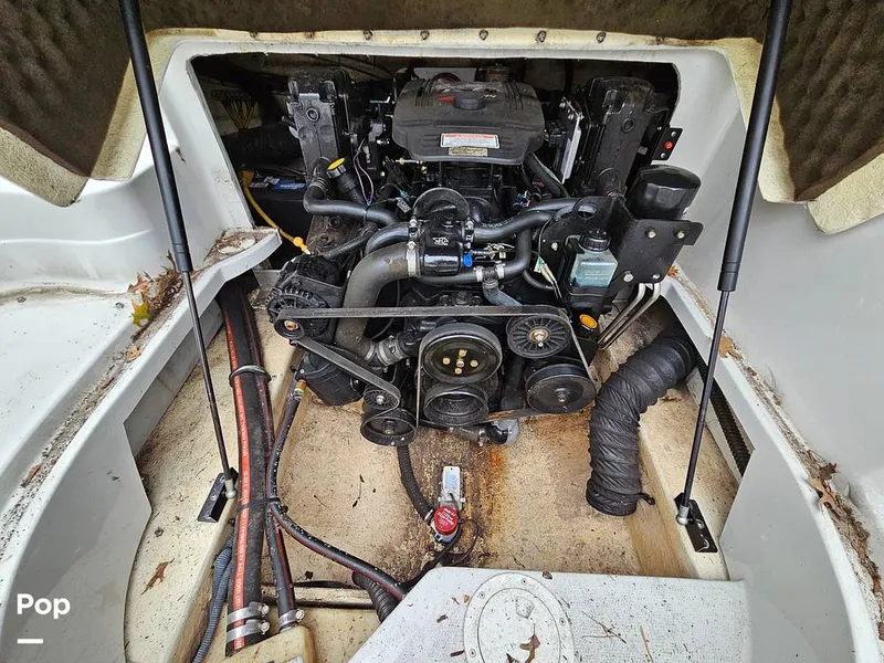 Slide: The Image of Crownline Boats 240EX 2005 - 14752473