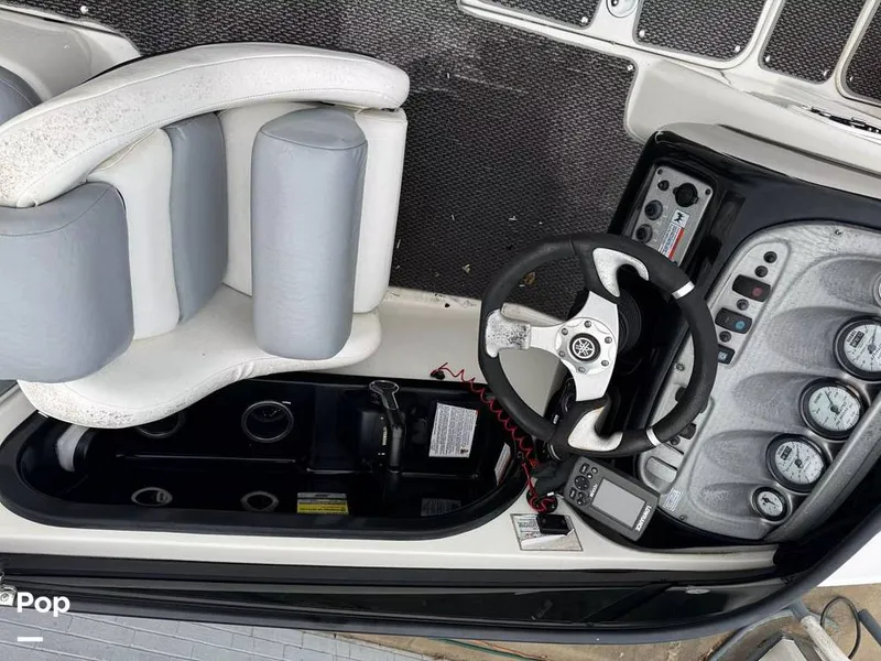 Slide: The Image of Yamaha 212 SS 2009 - 15326552