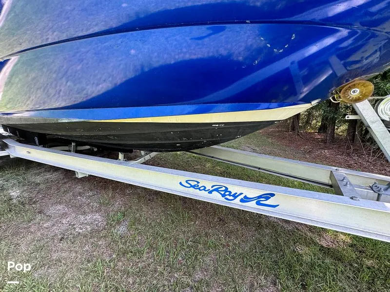 Slide: The Image of Sea Ray 270 SunDeck 2005 - 14516889