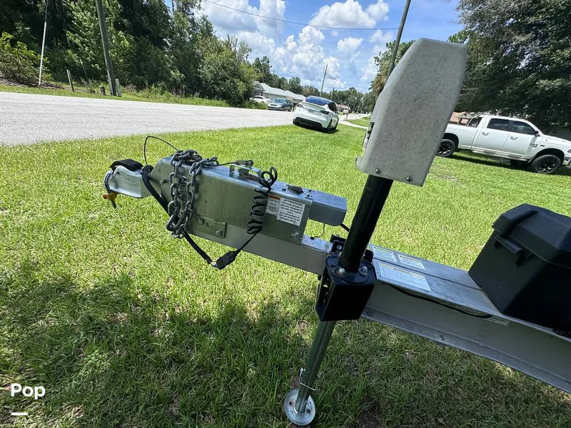 Slide: The Image of Sea Ray 270 SunDeck 2005 - 14516976