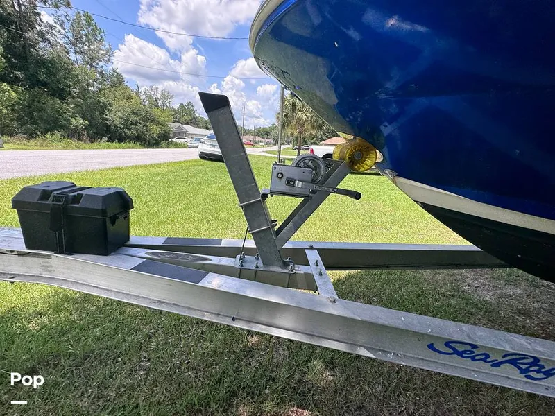 Slide: The Image of Sea Ray 270 SunDeck 2005 - 14516977