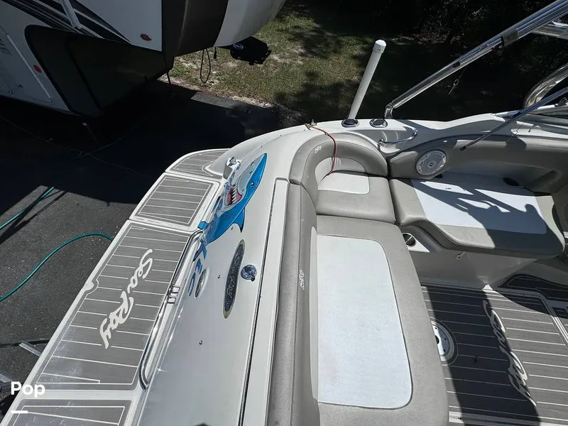 Slide: The Image of Sea Ray 270 SunDeck 2005 - 14517385