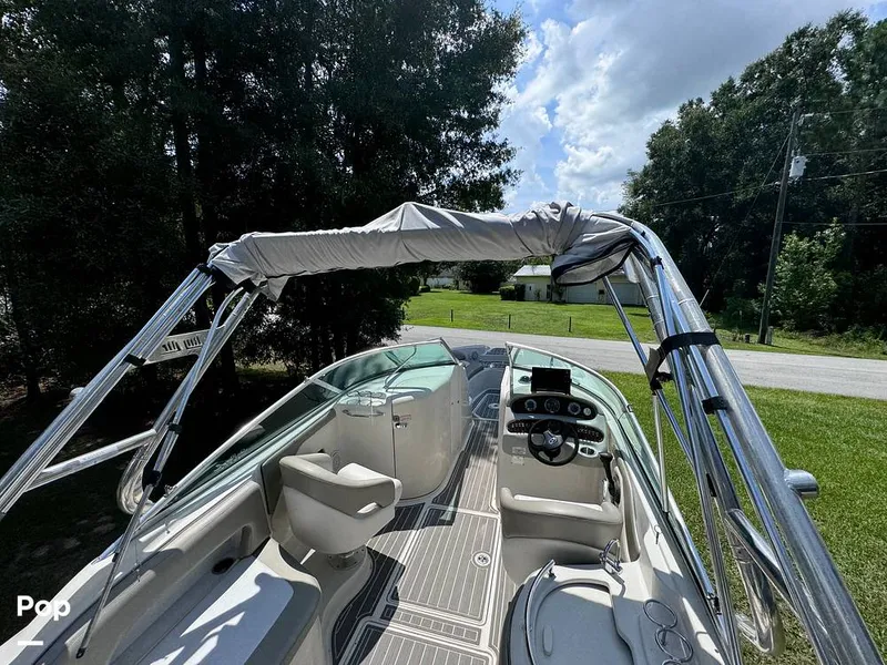 Slide: The Image of Sea Ray 270 SunDeck 2005 - 14517388