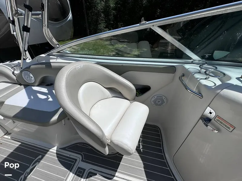 Slide: The Image of Sea Ray 270 SunDeck 2005 - 14517407