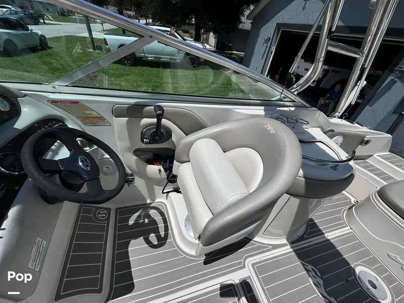 Slide: The Image of Sea Ray 270 SunDeck 2005 - 14517539