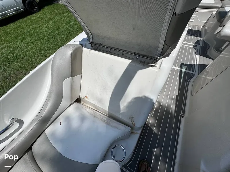 Slide: The Image of Sea Ray 270 SunDeck 2005 - 14517555