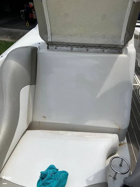 Slide: The Image of Sea Ray 270 SunDeck 2005 - 14578247