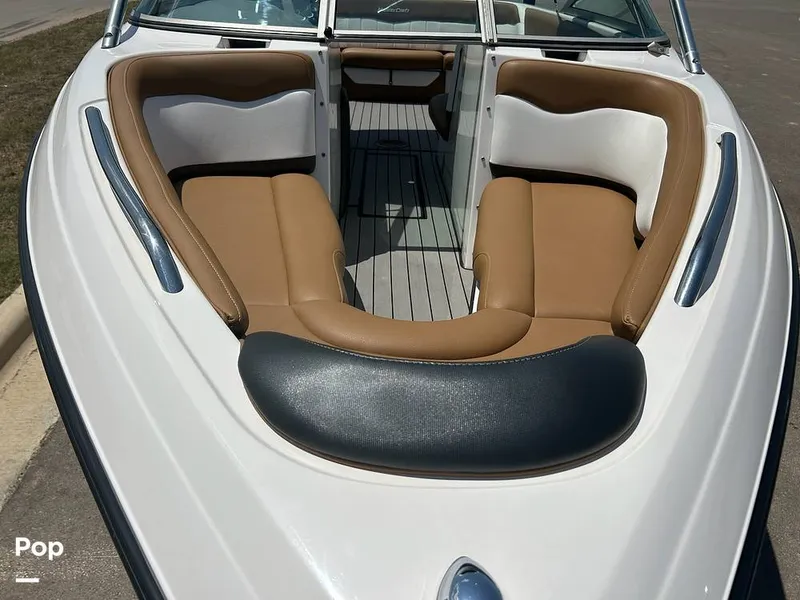 Slide: The Image of Bow Seating - 14580555