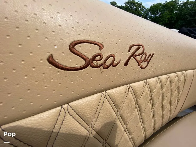 Slide: The Image of Sea Ray SLX 350 Outboard 2020 - 14580422