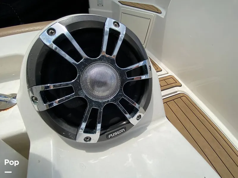 Slide: The Image of Sea Ray SLX 350 Outboard 2020 - 14580447