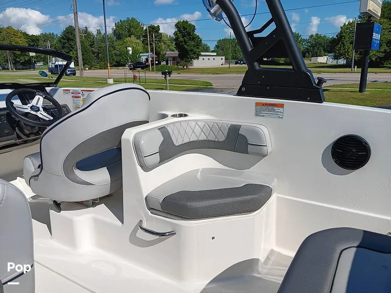 Slide: The Image of Bayliner VR6 OB 2022 - 14545820