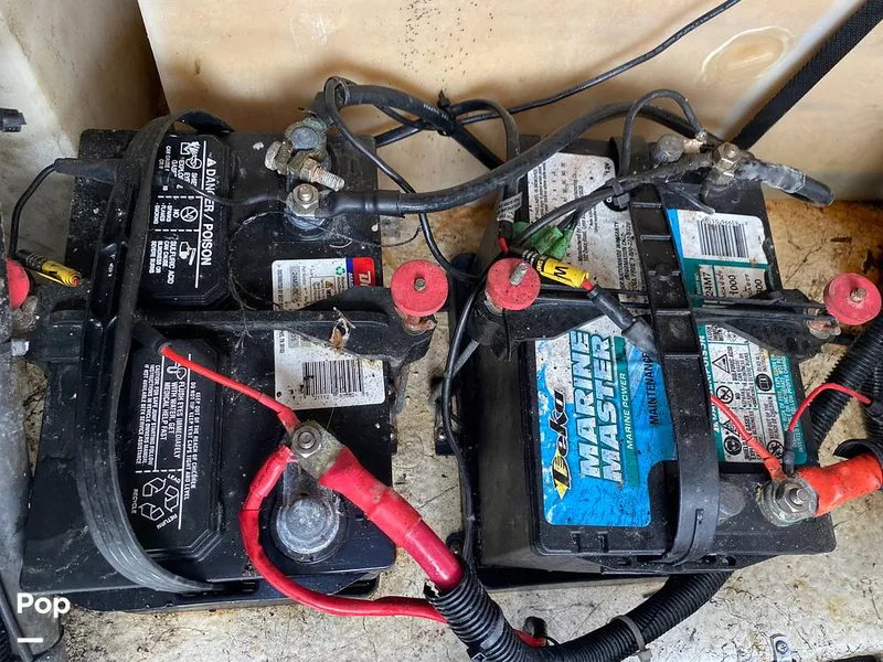 Slide: The Image of Rinker 270 Fiesta Vee 2002 - 14676986