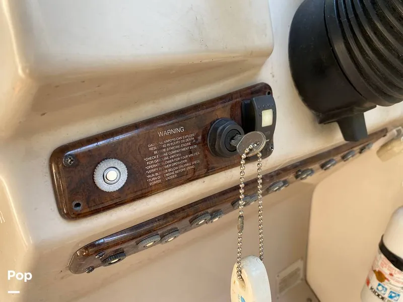 Slide: The Image of Rinker 270 Fiesta Vee 2002 - 14676988