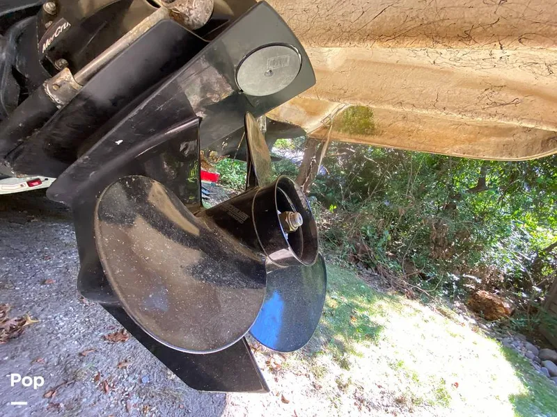 Slide: The Image of Rinker 270 Fiesta Vee 2002 - 14676956