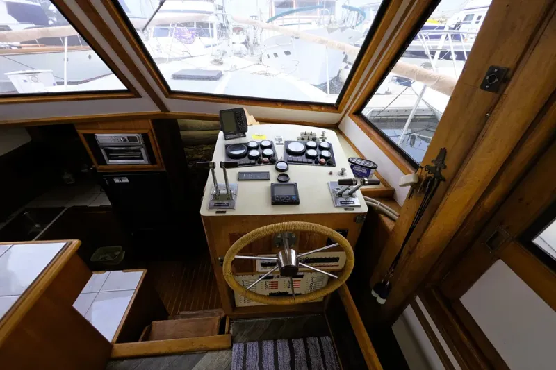 Slide: The Image of Californian Californian 43 Motoryacht 1984 - 5