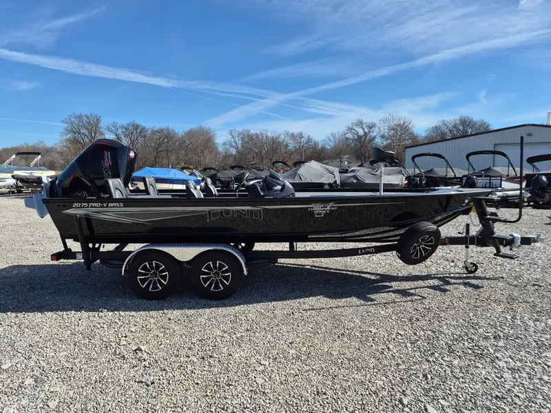 The Image of Lund Pro V Bass XS w/7 Years Motor Coverage 2026 - 0