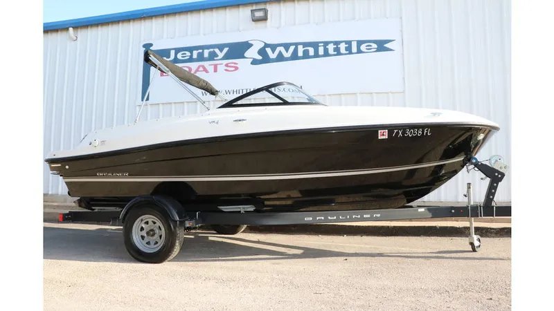 Slide: The Image of Bayliner VR4 2019 - 0
