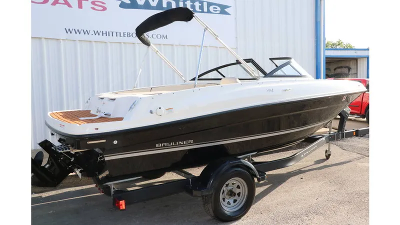 Slide: The Image of Bayliner VR4 2019 - 1
