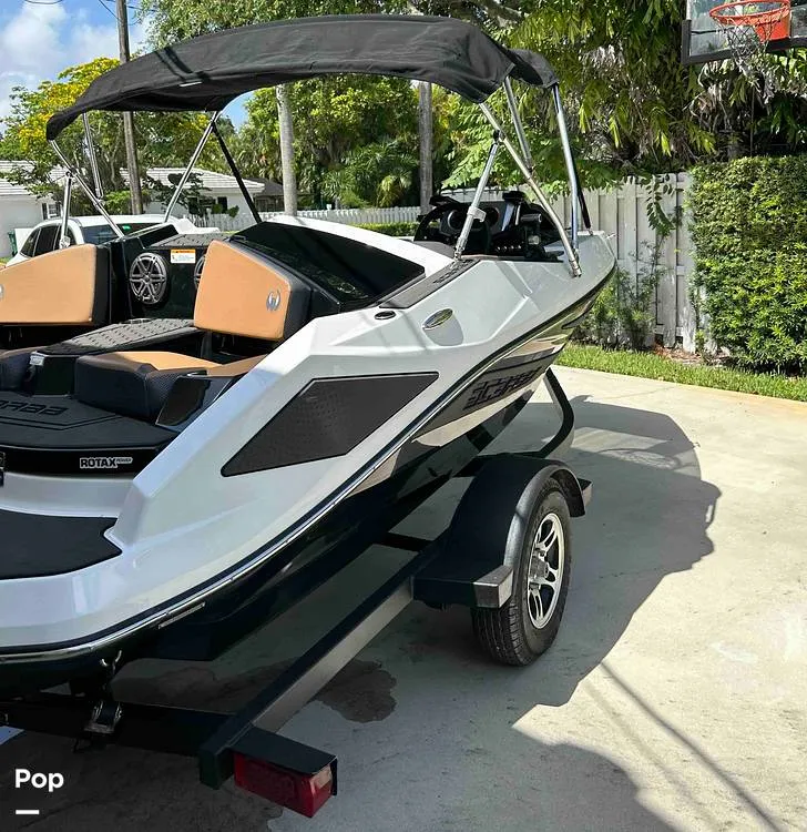 Slide: The Image of Scarab 165 ID 2022 - 14527677