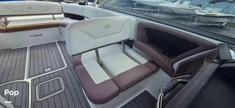 Slide: The Image of Cobalt 302 Bowrider 2014 - 15286071