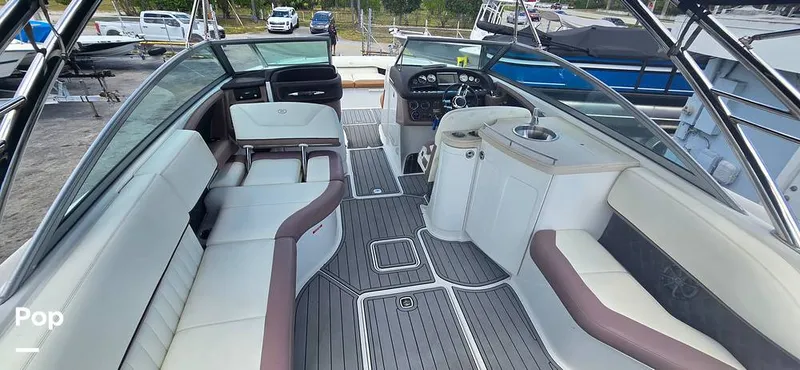 Slide: The Image of Cobalt 302 Bowrider 2014 - 15286270