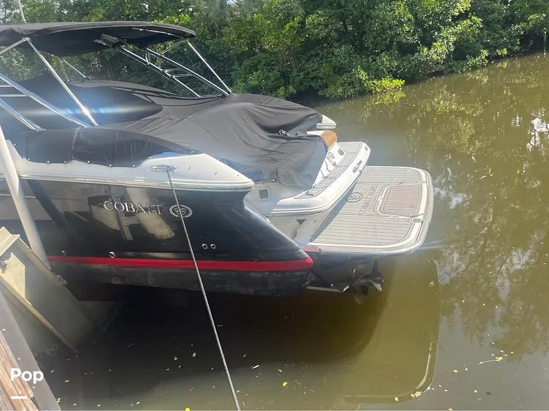 Slide: The Image of Cobalt 302 Bowrider 2014 - 15250557