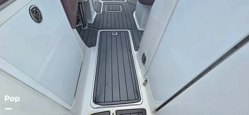 Slide: The Image of Cobalt 302 Bowrider 2014 - 15286042