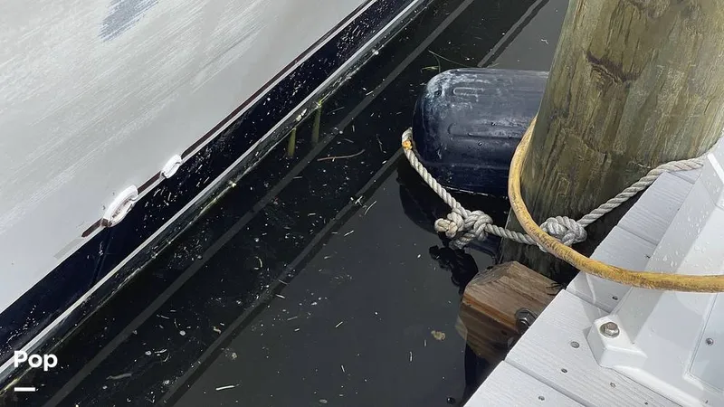 Slide: The Image of Californian 35 Motor Yacht 1986 - 14596304