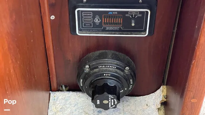 Slide: The Image of Californian 35 Motor Yacht 1986 - 14596380