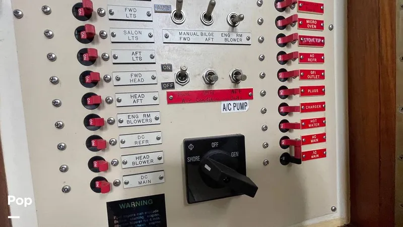 Slide: The Image of Californian 35 Motor Yacht 1986 - 14596400