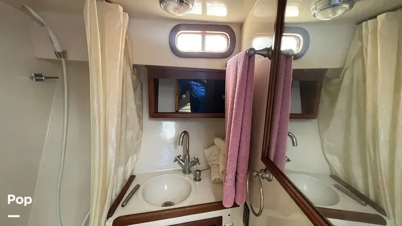 Slide: The Image of Californian 35 Motor Yacht 1986 - 14596344