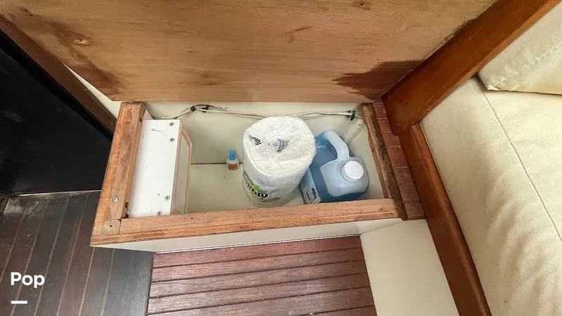 Slide: The Image of Californian 35 Motor Yacht 1986 - 14596345