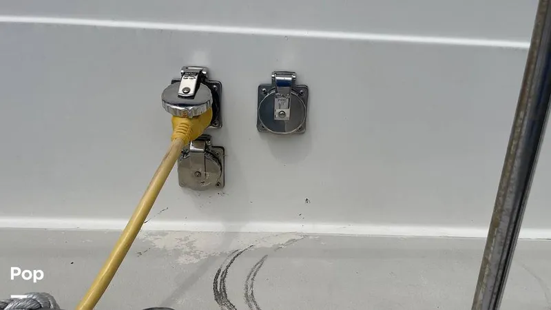 Slide: The Image of Californian 35 Motor Yacht 1986 - 14596290